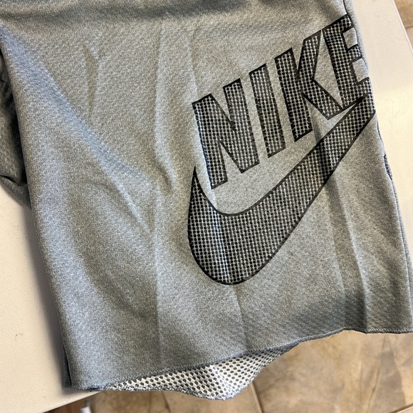 🌺3/$15 Nike grey comfy shorts - Picture 5 of 10